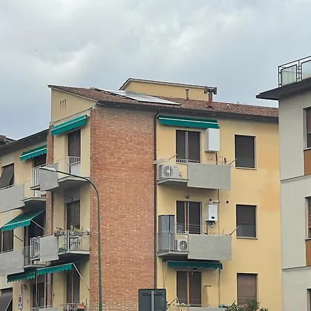 Mentana House Apartman *