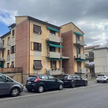 Апартаменти Mentana House Сієна